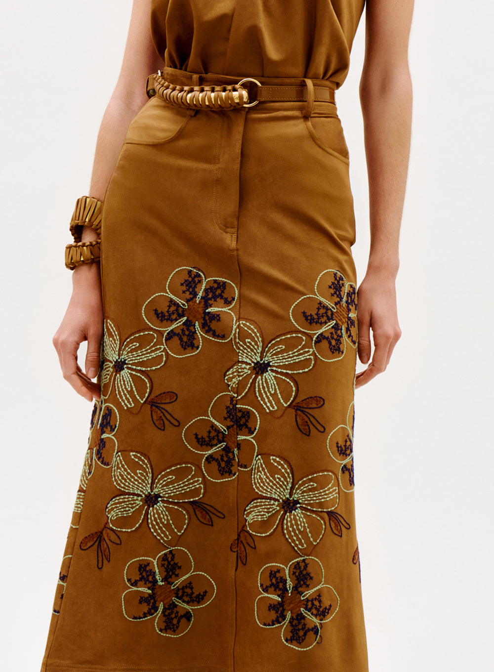 00___Layan__Skirt_Camel_FALL_2026_FRONT_DETAIL