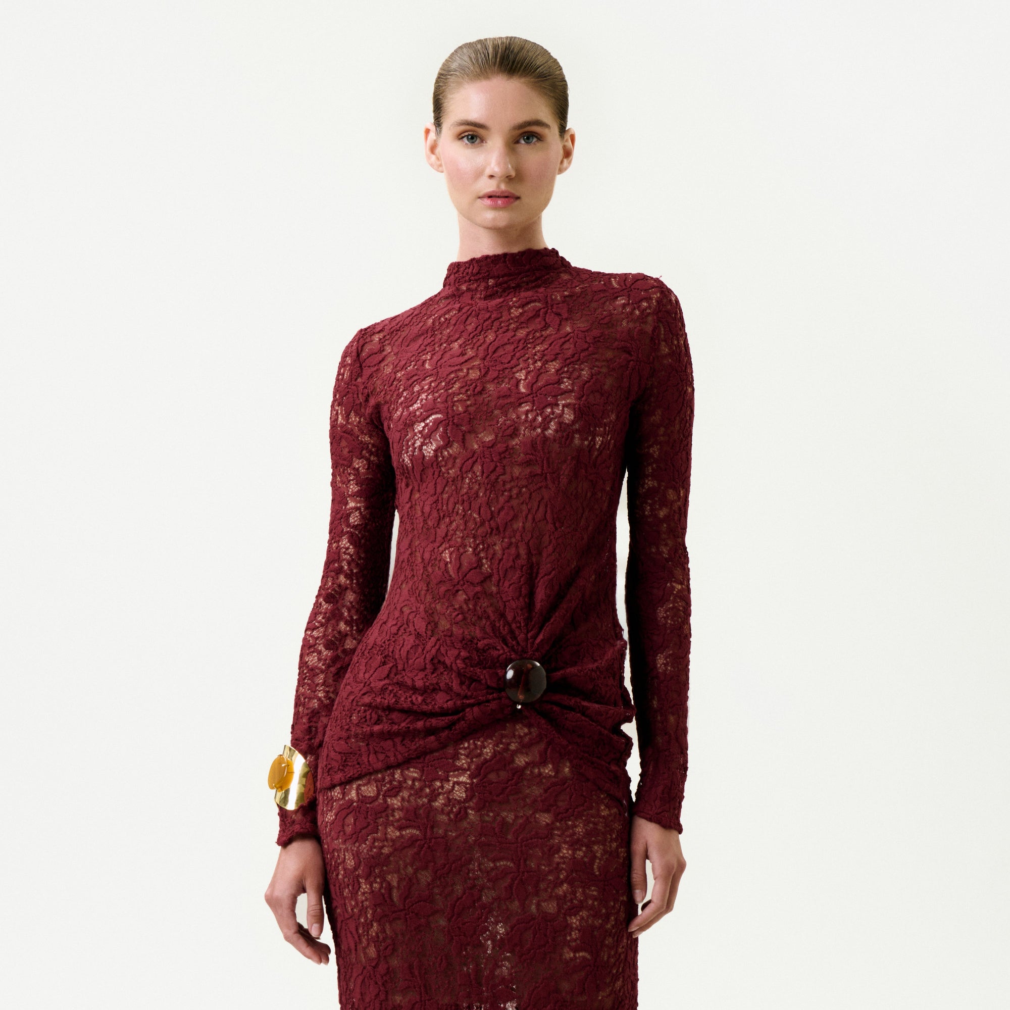 04-LisibelBlouse-Burgundy_FRONT_PRE-SPRING2027