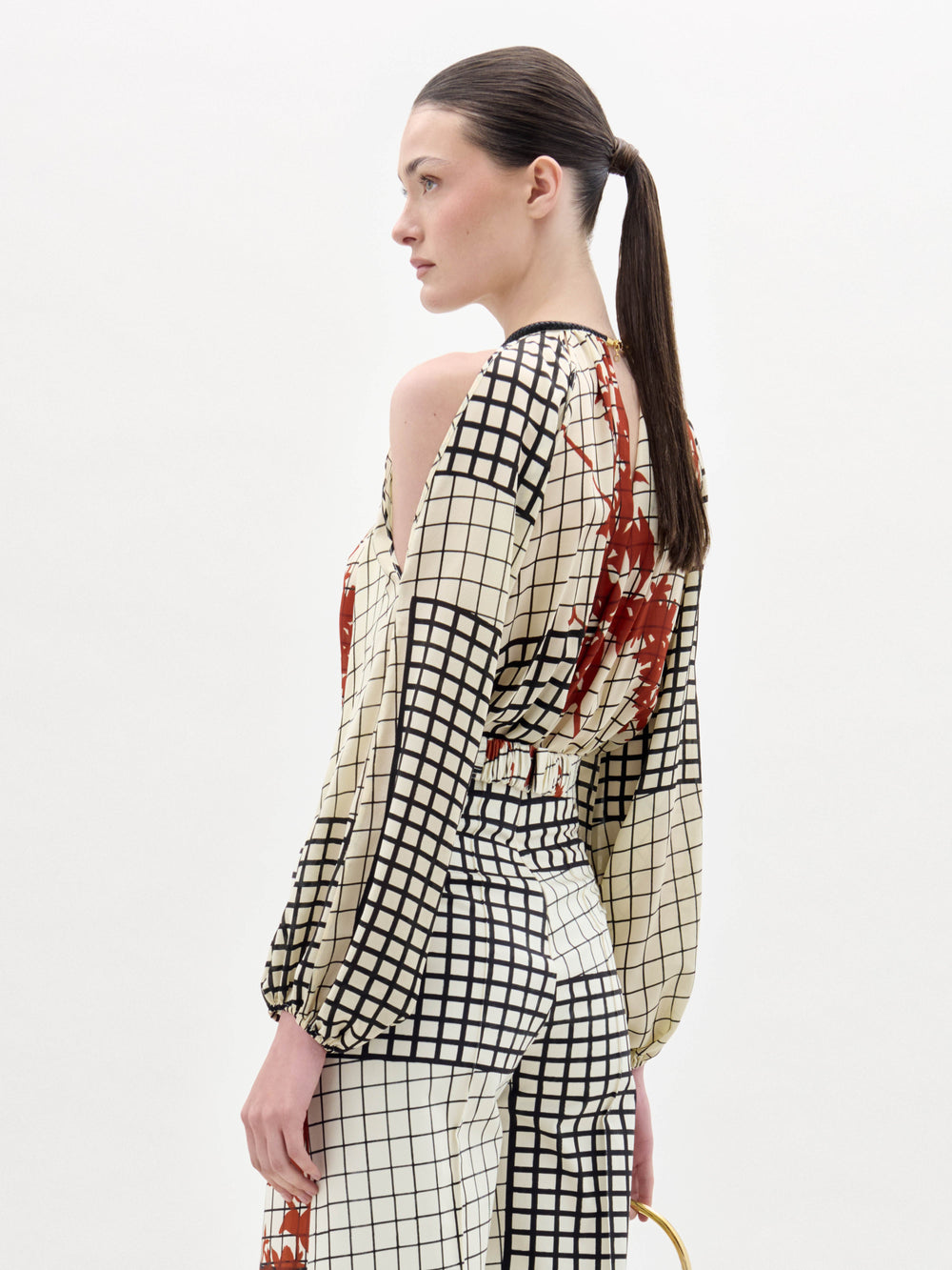 09_ElkeBlouse_GeometricPrint__PRESPRING2026_BACK