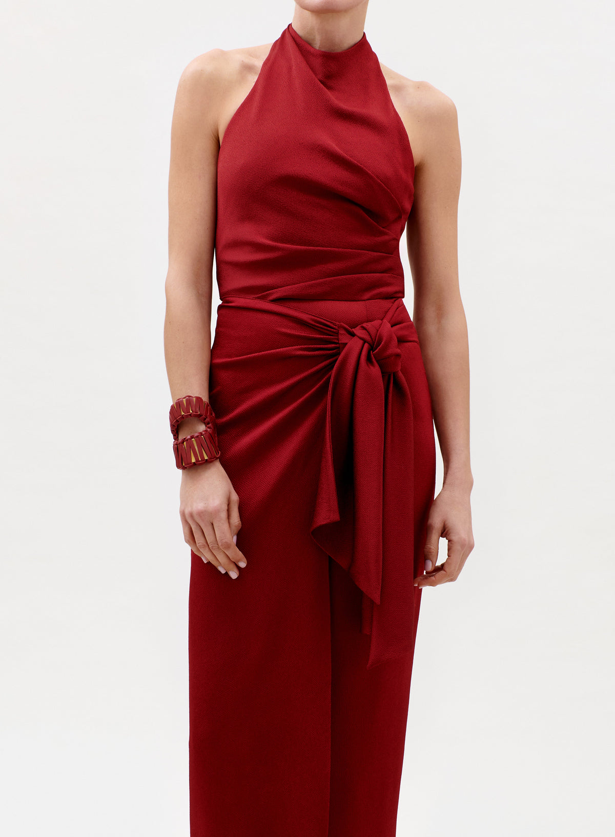 17_DaviniaDress_Burgundy_HOLIDAYCAPSULE2026_DETAIL