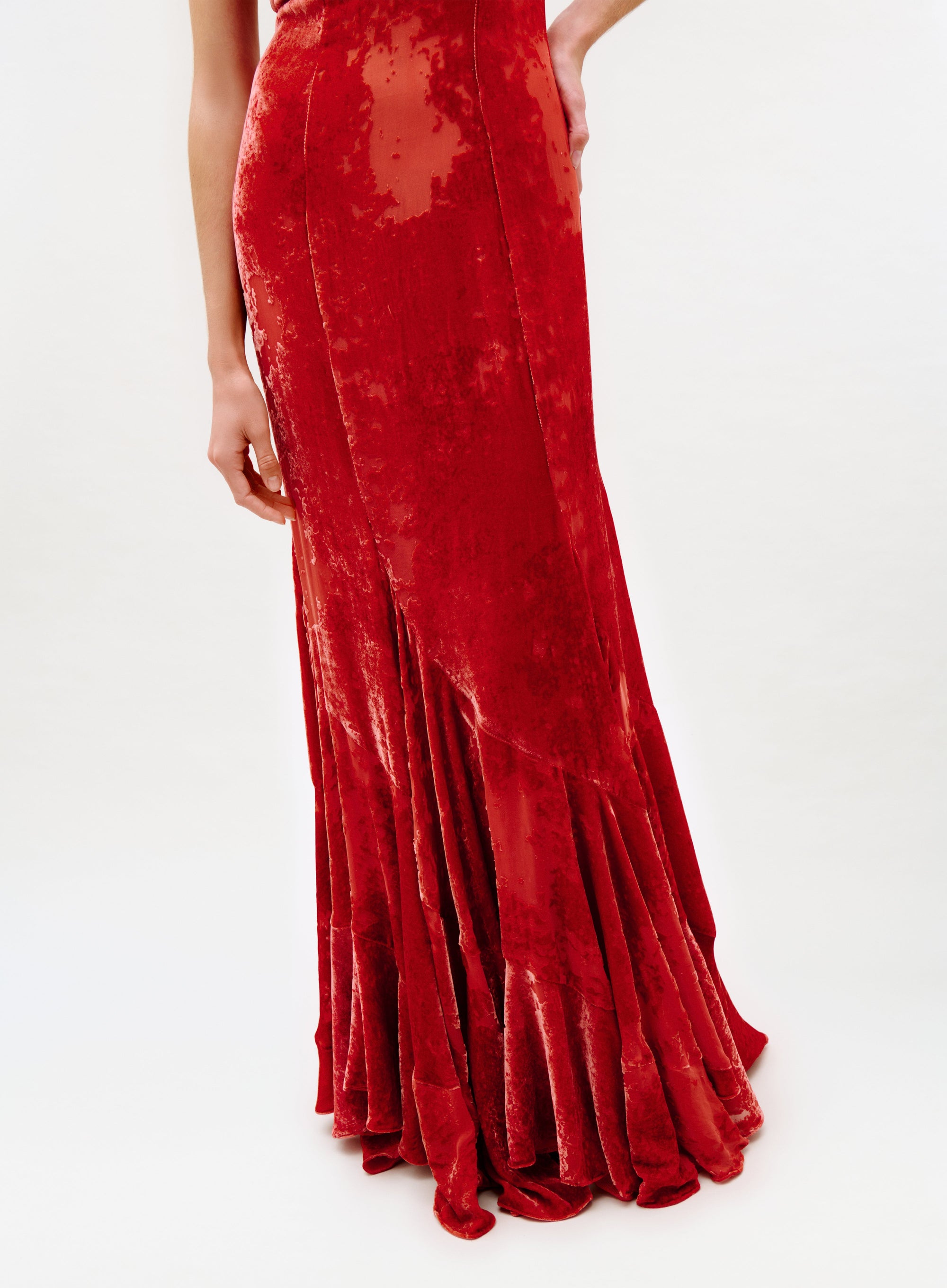 19_CuritibaDress_Rouge_HOLIDAYCAPSULE2026_DETAIL