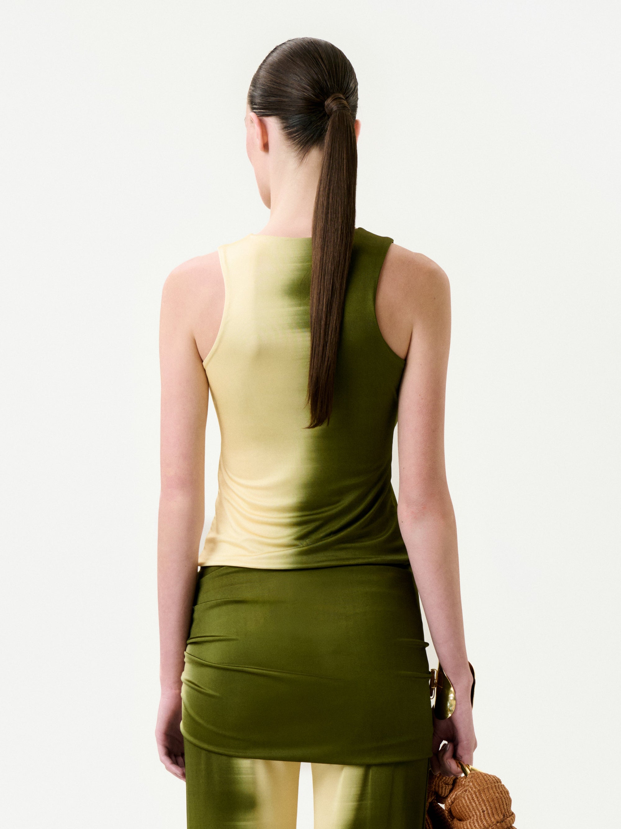 32-TaguaT-Shirt-GreenMirange_BACK_PRE-SPRING2027