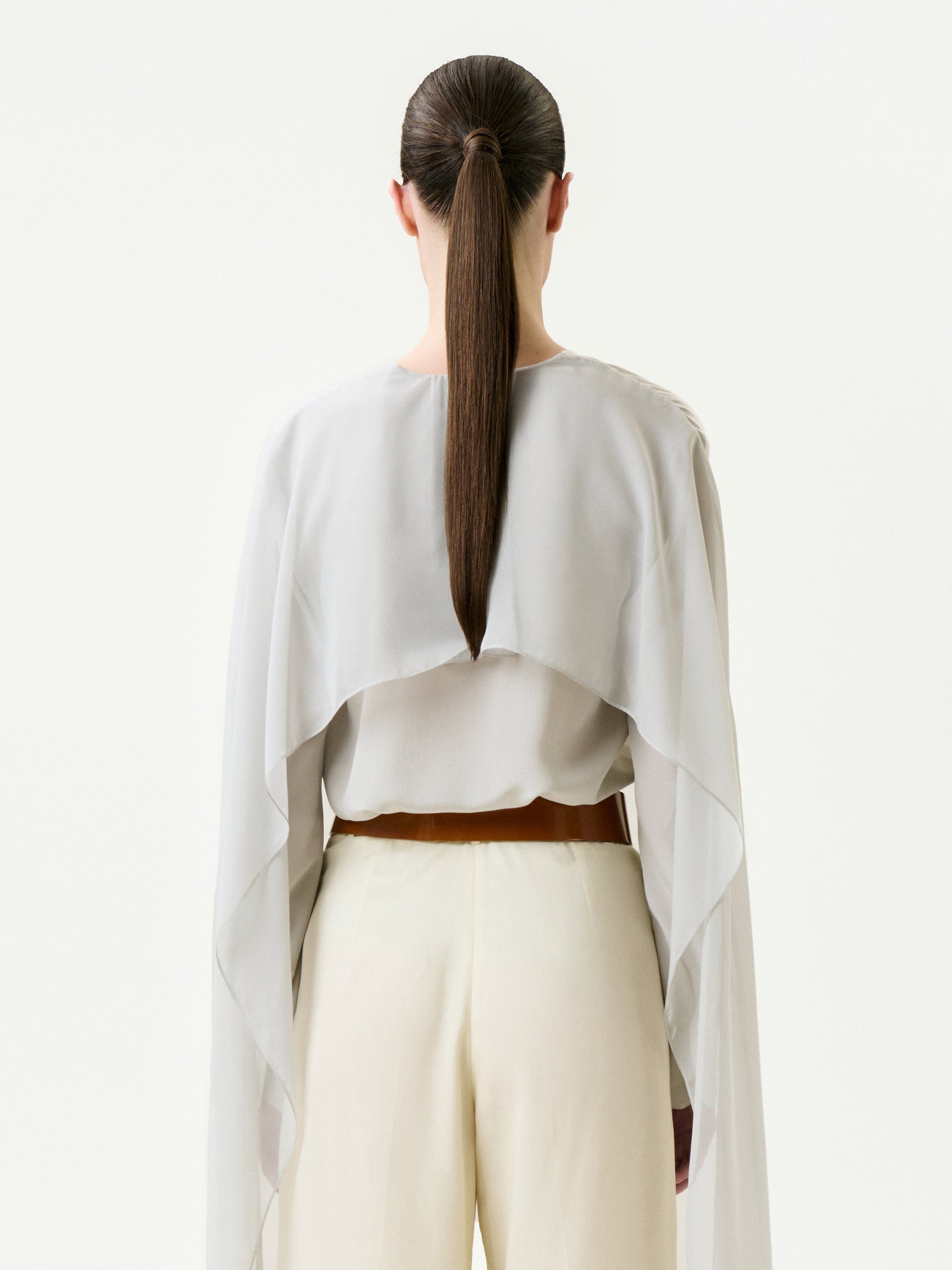 56-VannaBlouse-OffWhite_BACK_PRE-SPRING2027