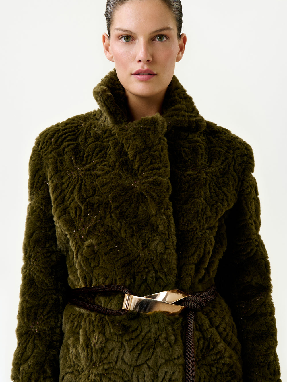 73_-_Emerson_Trench_-_Hunter_Green_DETAIL_PRE-SPRING_2027_3