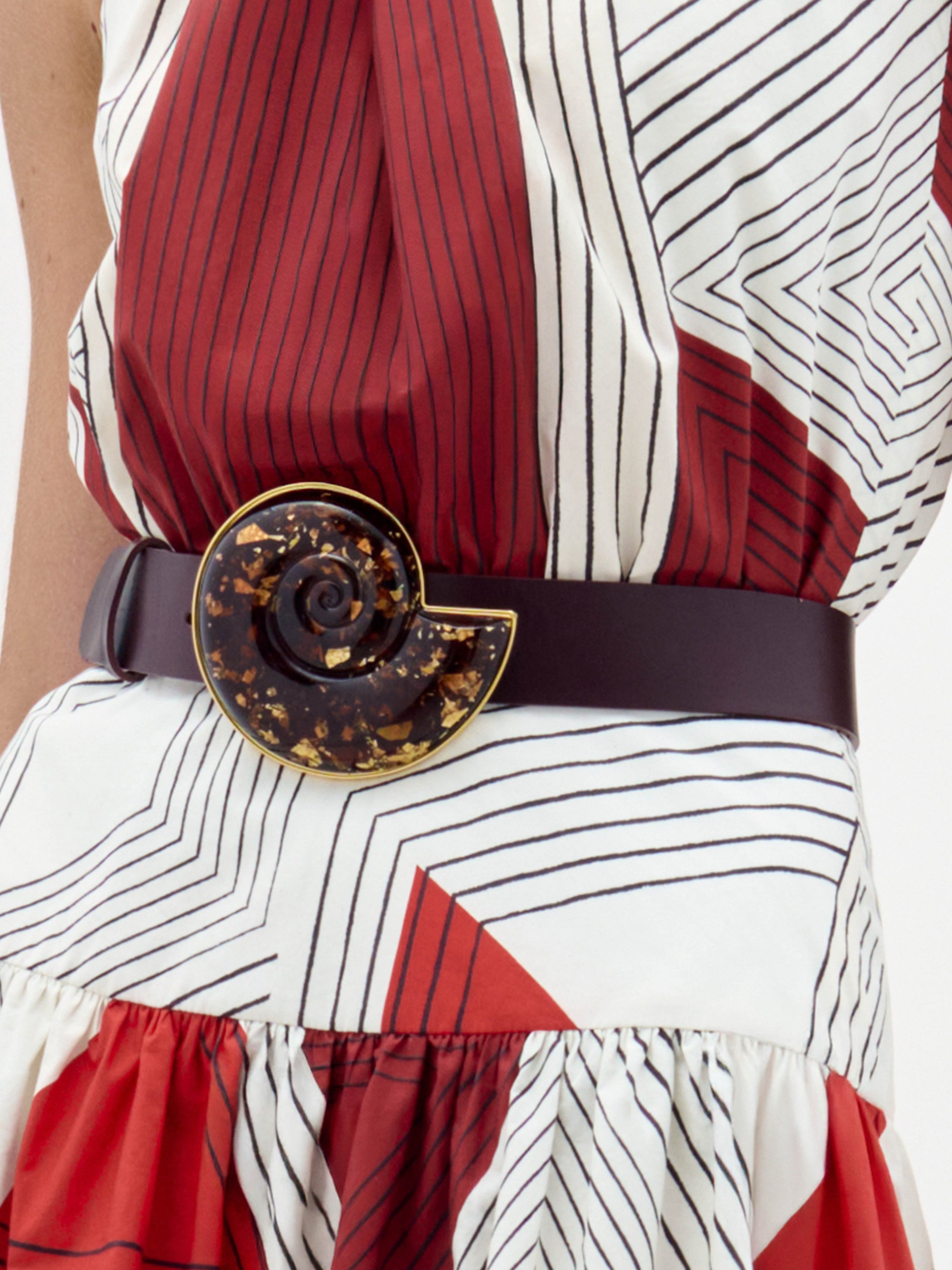 95___Nautilus_Belt___Burgundy___PRE_SPRING_2026_DETAIL