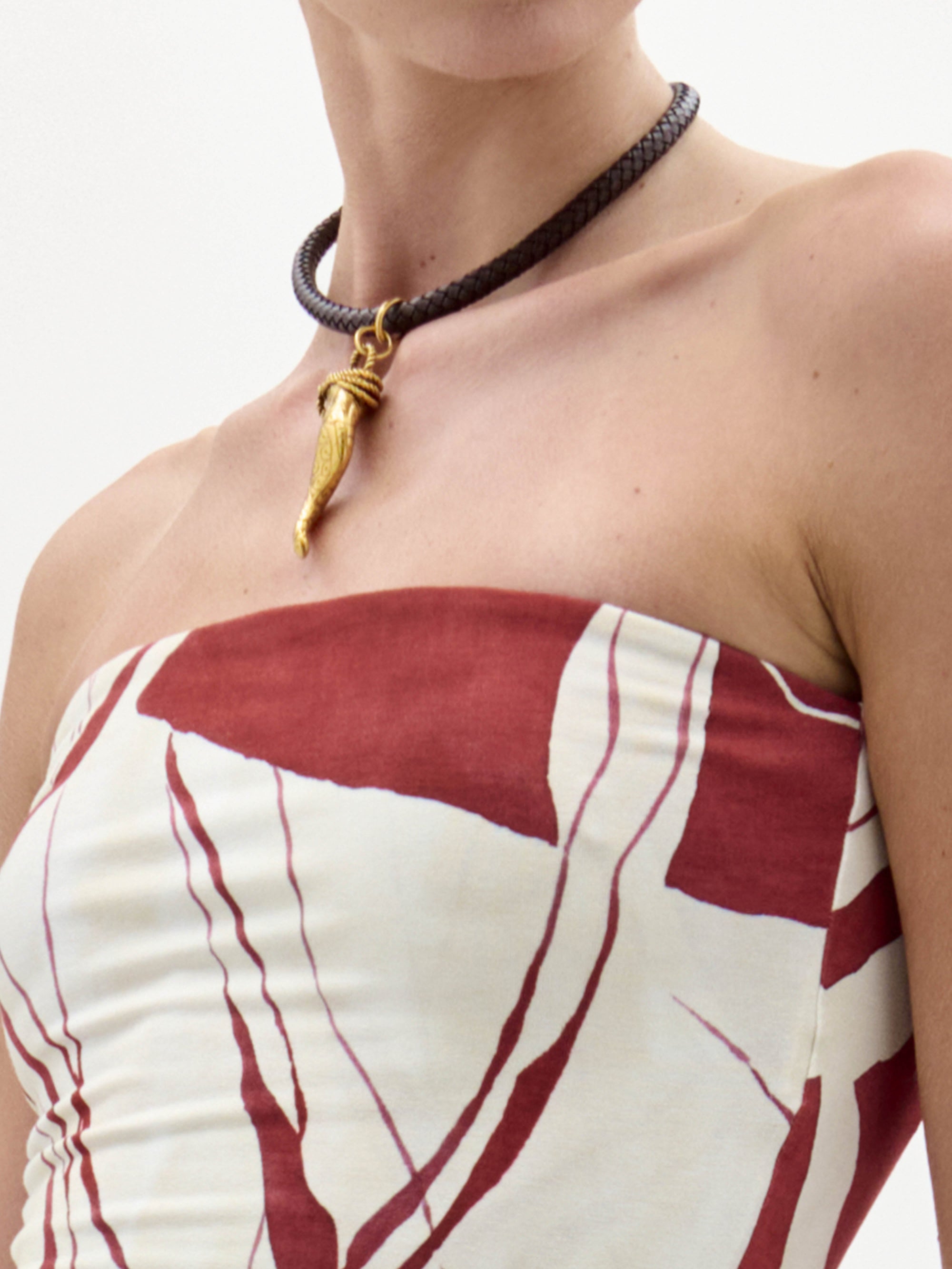 99___Dominica_Chocker___Gold___PRE_SPRING_2026_DETAIL_1