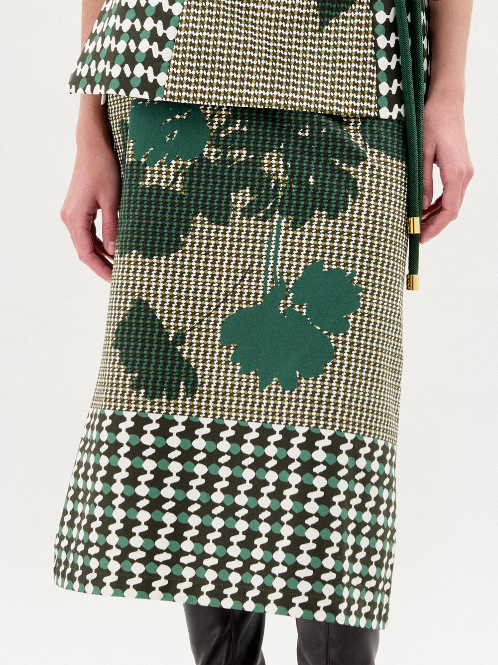 Atira Skirt