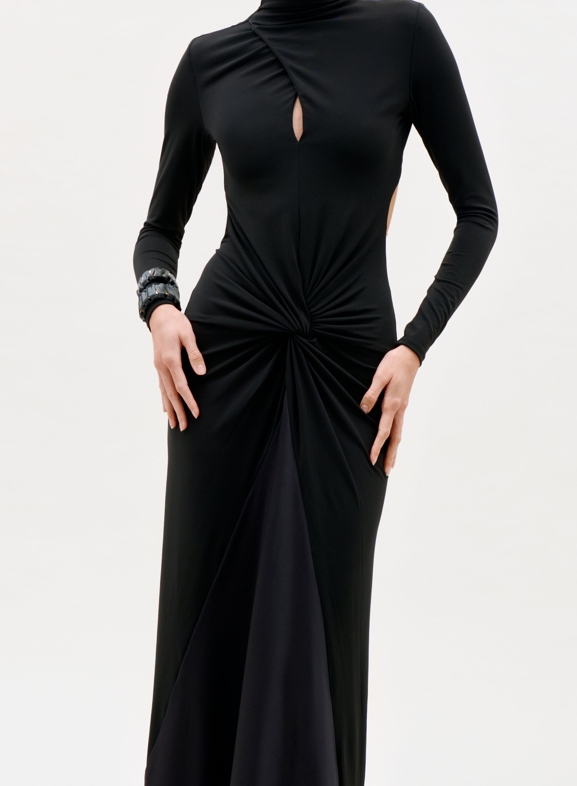 Birdy_Dress_back_DETAIL_59ce1d0d-a220-43c8-8c30-bbb99405ae2e