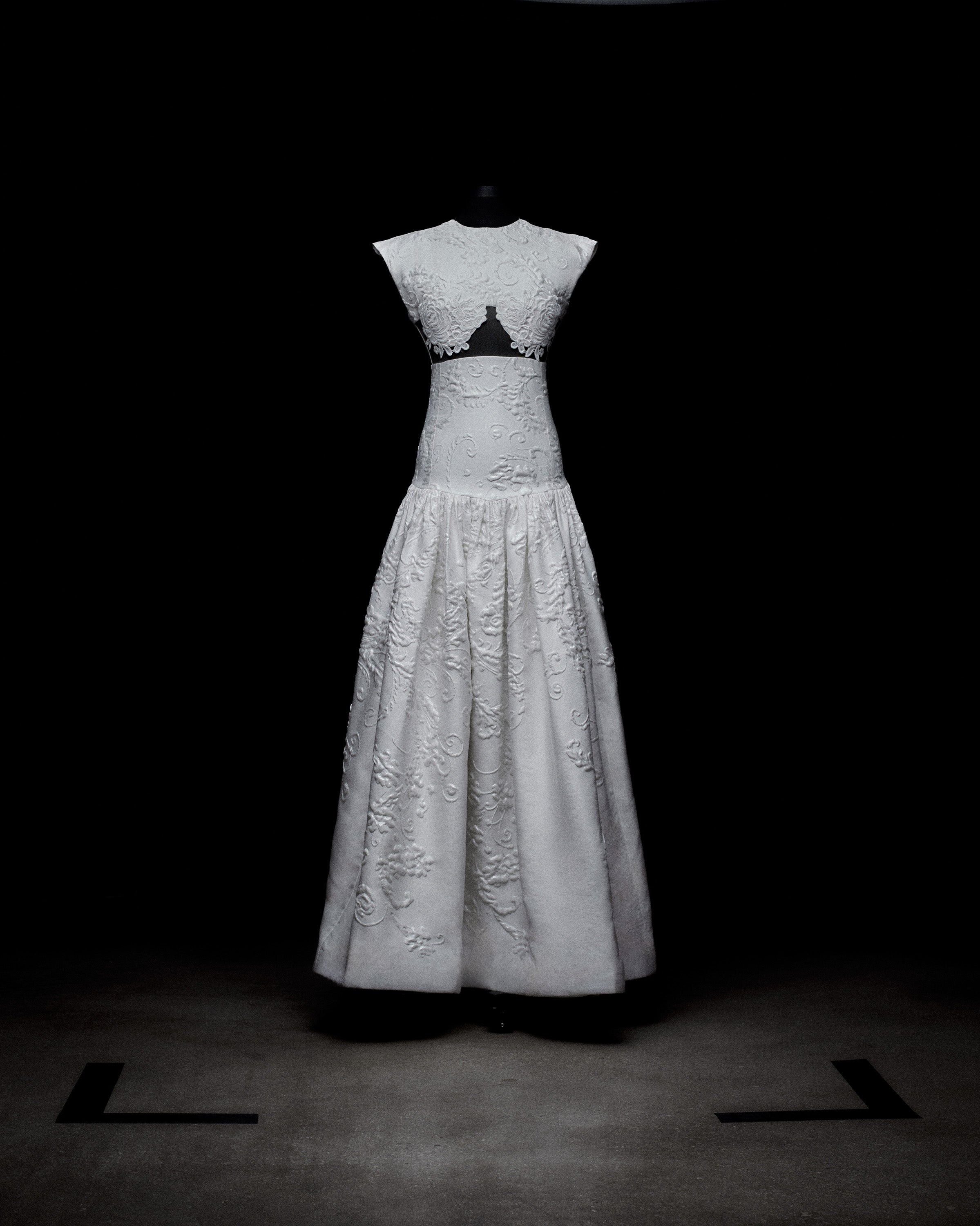 Bridal-Dress-White-Cutout