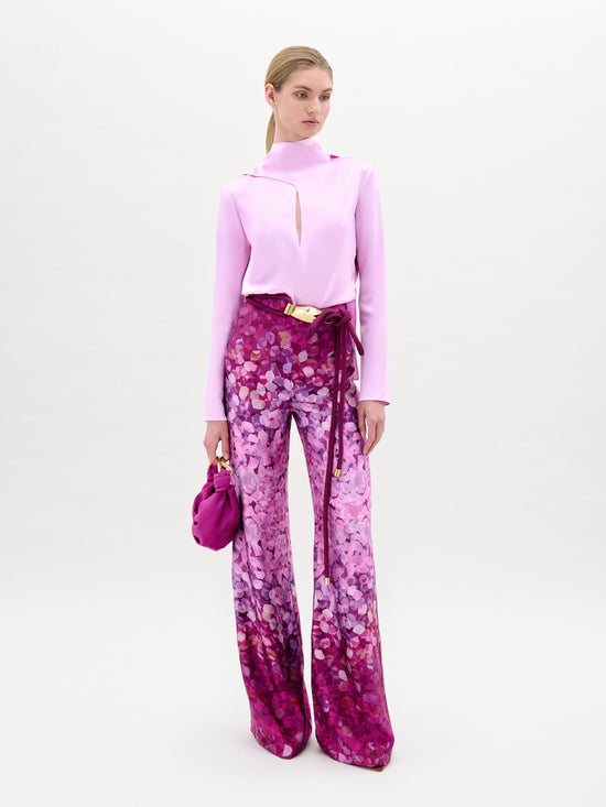 GABYBLOUSE-LILAC_COMOPANT-MAGENTABSTRACT_FRONT_FALL2025