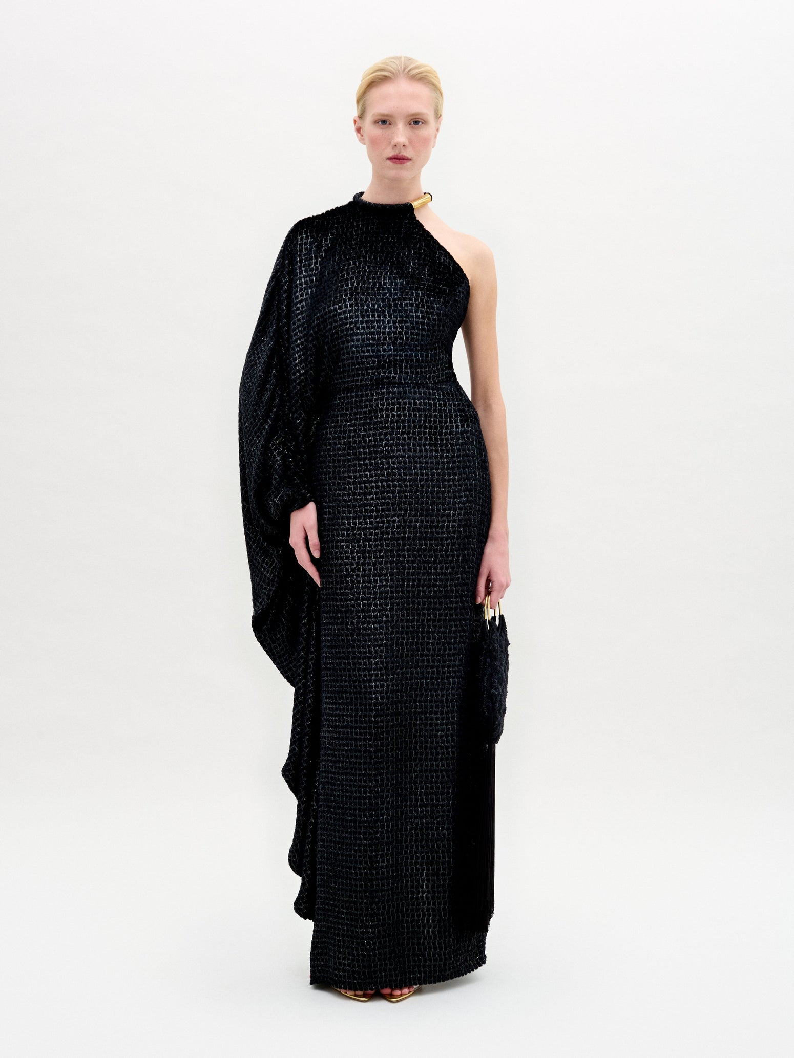 GAELDRESS-BLACK_FRONT_FALL2025_c6f99e25-b178-4a5b-8044-86d8f26771f8