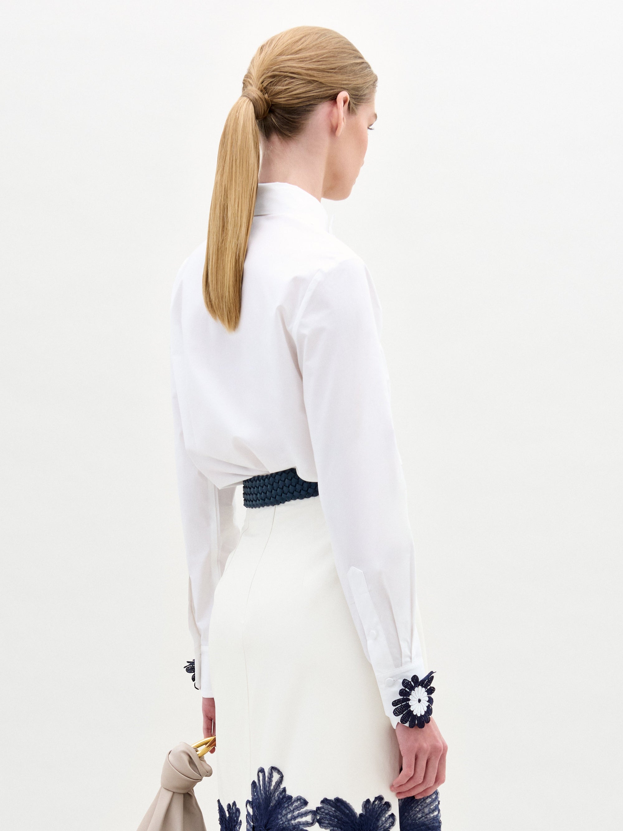 NAROABLOUSE-WHITE_BACK_PRE-FALL2025__jpg