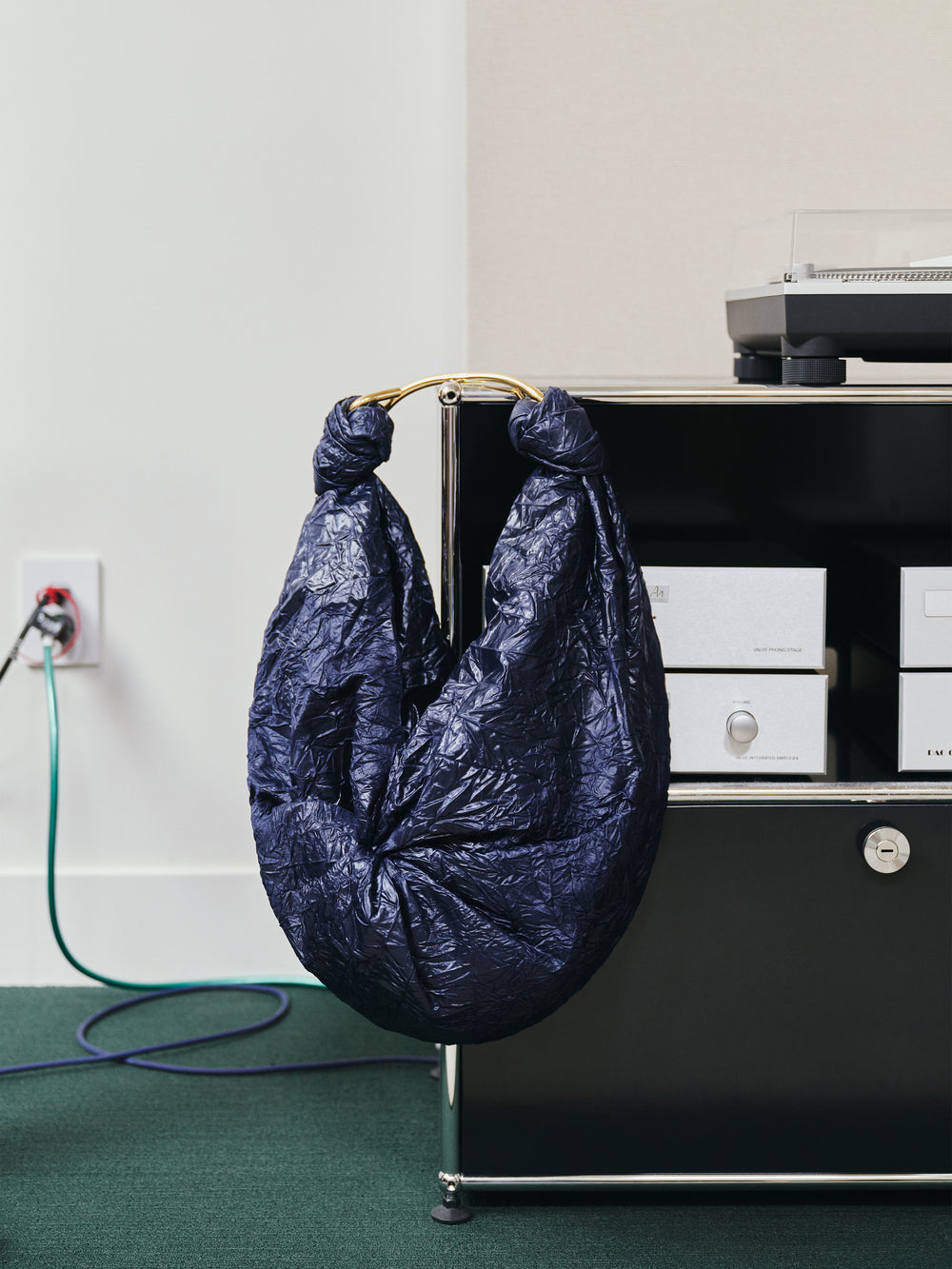 Sofia_bag_Navy_24bfb086-06cd-408e-ba33-23ea23d4a18a
