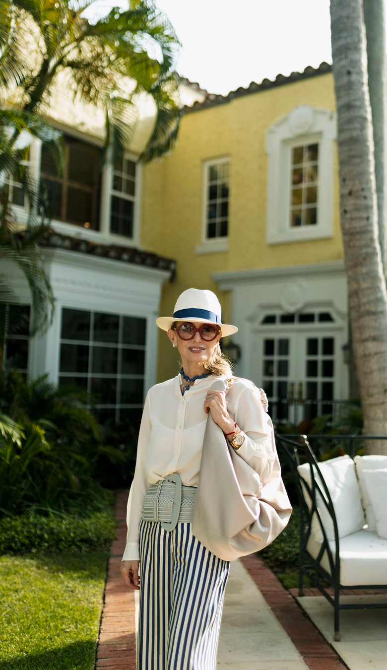 silvia_tcherassi_with_sofia_bag_beige