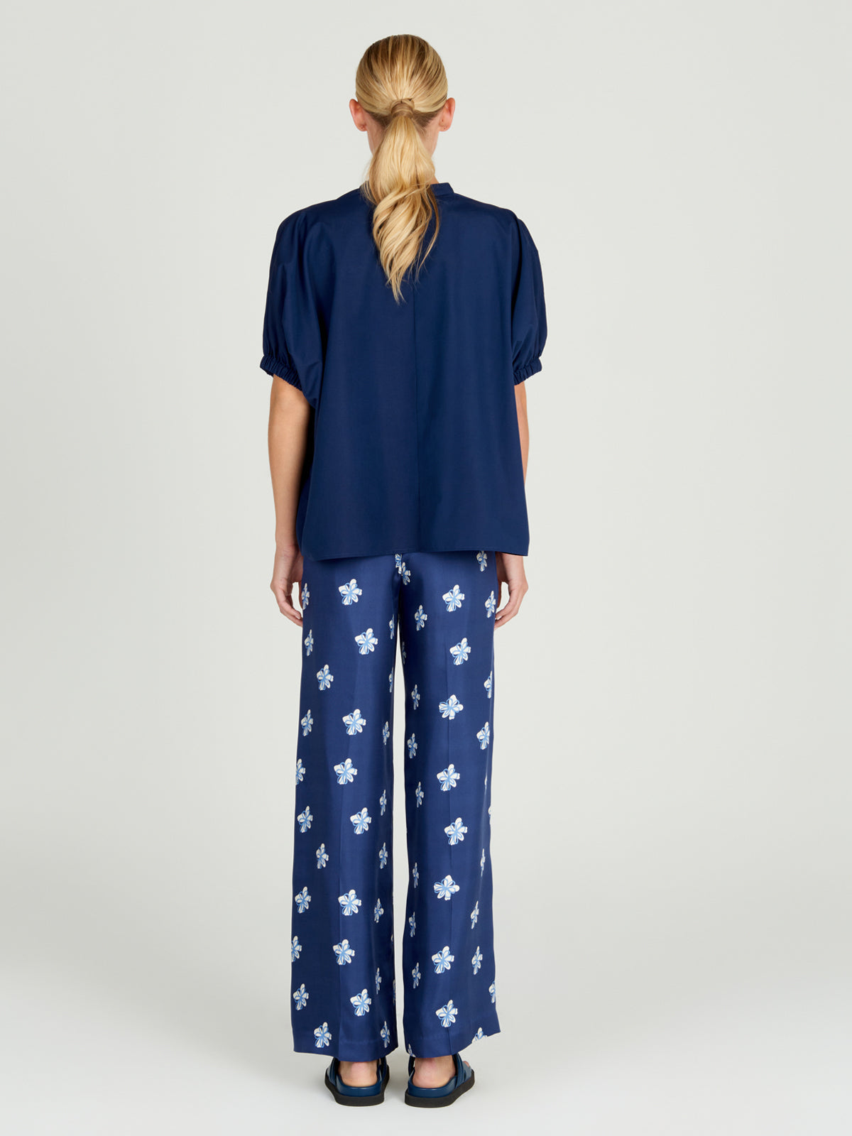 Emine Pant Navy Bloom